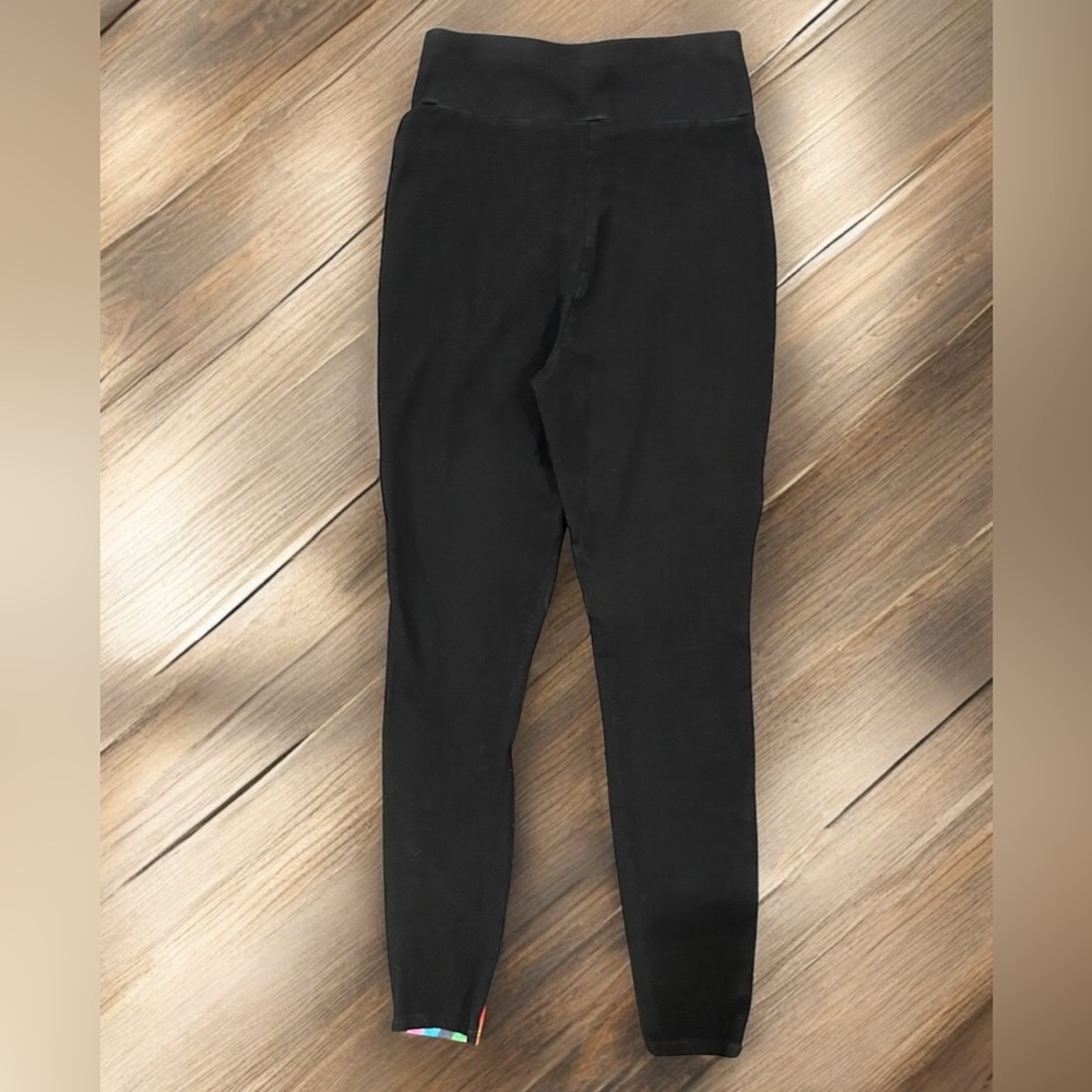 🌈 Black Rainbow Pride Stripe High Rise Stretch Leggings - Picture 4 of 9